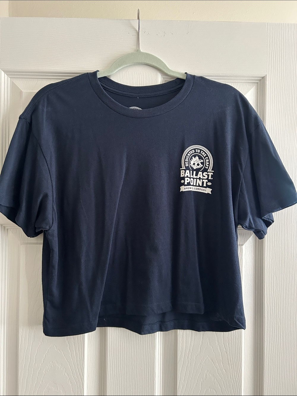 Women’s Cropped Navy Logo Tee